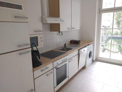 Altbauwohnung mit Balkon mieten in 8010 Graz (Bild 3)