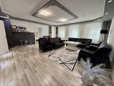 Mehrfamilienhaus kaufen in 4844 Regau (Bild 1)