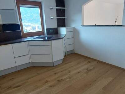Altbauwohnung mit Balkon kaufen in 6410 Telfs (Bild 2)