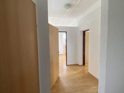 Altbauwohnung mit Balkon mieten in 8077 Gössendorf (Bild 4)