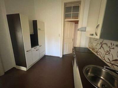 Altbauwohnung mit Balkon mieten in 8010 Graz (Bild 1)