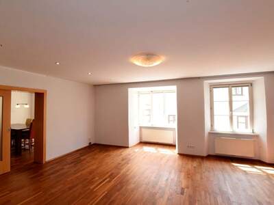 Altbauwohnung kaufen in 6060 Hall (Bild 2)