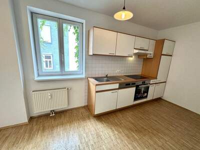 Altbauwohnung mit Balkon mieten in 8010 Graz (Bild 5)