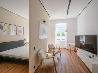Altbauwohnung kaufen in 1070 Wien