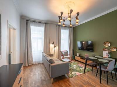 Altbauwohnung kaufen in 1070 Wien