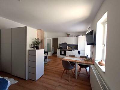 Altbauwohnung mit Balkon mieten in 4400 Steyr (Bild 2)