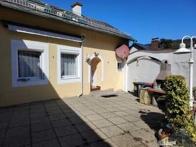 Mehrfamilienhaus kaufen in 2752 Wöllersdorf (Bild 1)