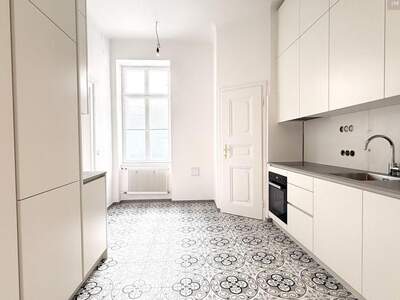 Altbauwohnung mit Balkon mieten in 1040 Wien (Bild 3)