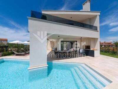 Haus kaufen in 52440 Porec (Bild 1)