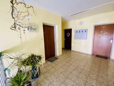 Wohnung mit Balkon kaufen in 8720 Knittelfeld (Bild 2)