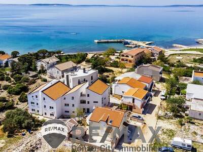 Wohnung mit Balkon kaufen in 23250 Košljun (Bild 1)