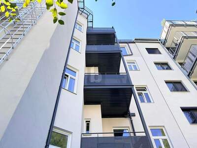 Dachgeschosswohnung kaufen in 1090 Wien