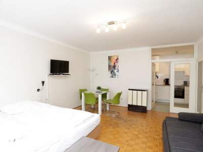 Etagenwohnung provisionsfrei kaufen in 1140 Wien