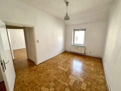 Altbauwohnung mit Balkon kaufen in 8010 Graz (Bild 3)