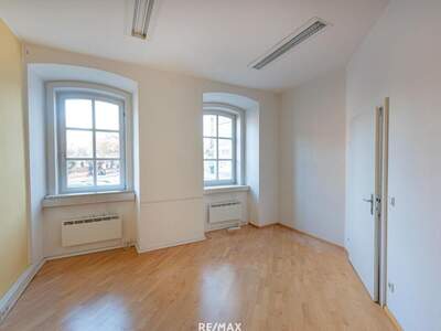 Gewerbeobjekt mieten in 4810 Gmunden (Bild 3)