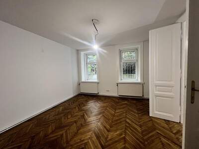 Altbauwohnung kaufen in 1180 Wien (Bild 2)