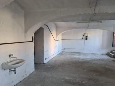 Altbauwohnung kaufen in 1130 Wien (Bild 4)