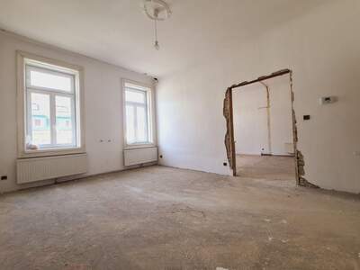 Altbauwohnung mit Balkon kaufen in 1130 Wien (Bild 1)