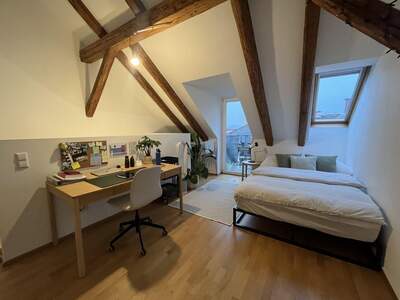 Altbauwohnung mit Balkon kaufen in 8010 Graz (Bild 1)