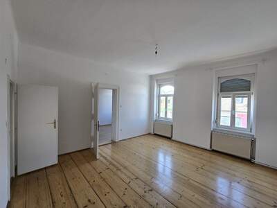 Altbauwohnung mit Balkon kaufen in 8042 Graz (Bild 1)