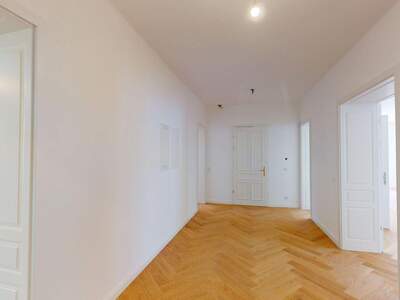 Altbauwohnung mit Balkon kaufen in 1130 Wien (Bild 5)