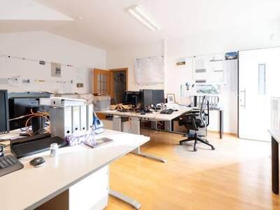 Gewerbeobjekt mieten in 4812 Wiesen