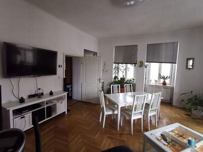 Altbauwohnung kaufen in 1060 Wien (Bild 2)