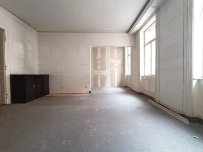 Altbauwohnung kaufen in 1090 Wien (Bild 1)