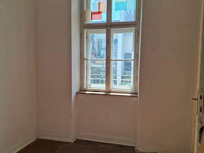 Altbauwohnung mit Balkon mieten in 1120 Wien (Bild 2)