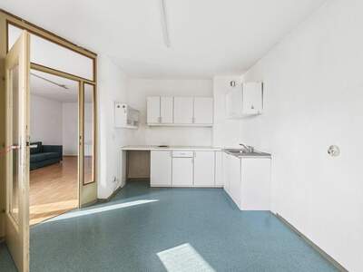 Wohnung mit Balkon kaufen in 1220 Wien (Bild 2)