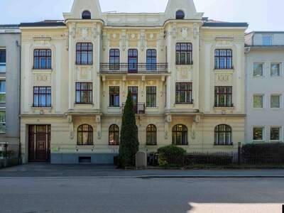 Altbauwohnung kaufen in 4020 Linz (Bild 1)