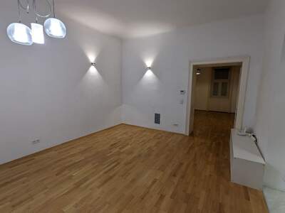 Altbauwohnung mit Balkon kaufen in 1150 Wien (Bild 5)