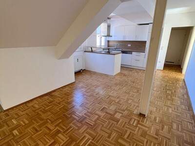 Altbauwohnung mieten in 8020 Graz (Bild 2)