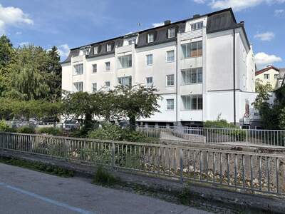 Wohnung mit Balkon mieten in 4910 Ried (Bild 1)