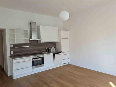 Altbauwohnung mit Balkon kaufen in 1200 Wien