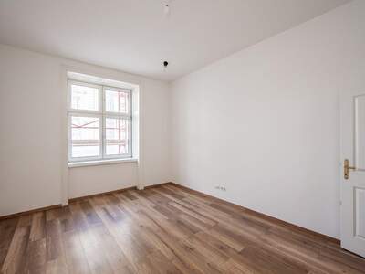Altbauwohnung kaufen in 1200 Wien (Bild 1)
