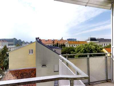 Altbauwohnung mit Balkon mieten in 8010 Graz (Bild 1)