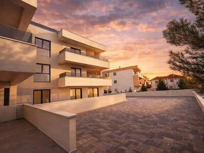 Wohnung mit Balkon kaufen in 23233 Privlaka (Bild 2)