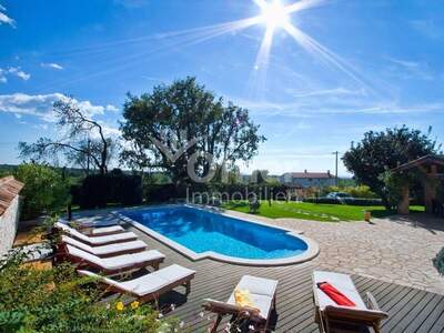 Haus kaufen in 52440 Porec (Bild 3)