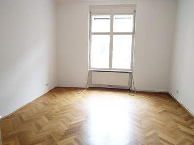 Altbauwohnung mit Balkon mieten in 8010 Graz (Bild 2)