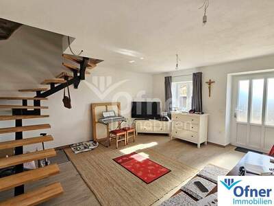 Haus mit Garten kaufen in 52440 Porec (Bild 1)