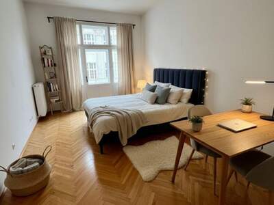 Altbauwohnung mit Balkon mieten in 8010 Graz (Bild 1)