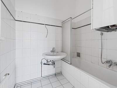 Altbauwohnung kaufen in 1130 Wien (Bild 4)