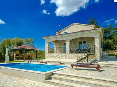 Haus kaufen in 52464 Kaštelir (Bild 2)