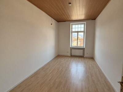 Altbauwohnung mit Balkon mieten in 8600 Bruck an der Mur (Bild 2)