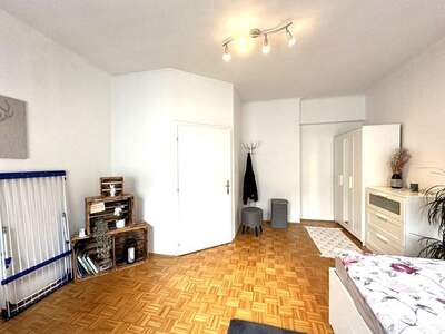 Altbauwohnung mit Balkon kaufen in 8010 Graz (Bild 3)