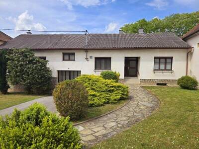 Mehrfamilienhaus kaufen in 2020 Aspersdorf (Bild 1)