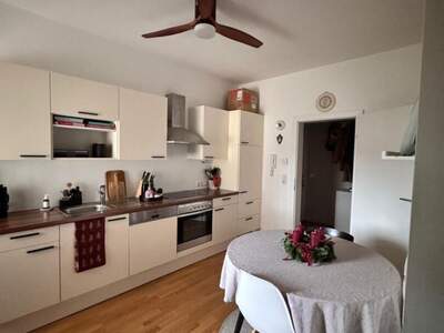 Altbauwohnung mit Balkon kaufen in 8010 Graz (Bild 2)