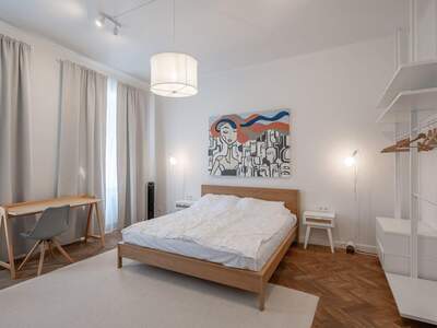 Altbauwohnung mit Balkon kaufen in 1070 Wien (Bild 5)