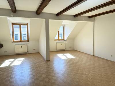 Dachgeschosswohnung mieten in 8010 Graz